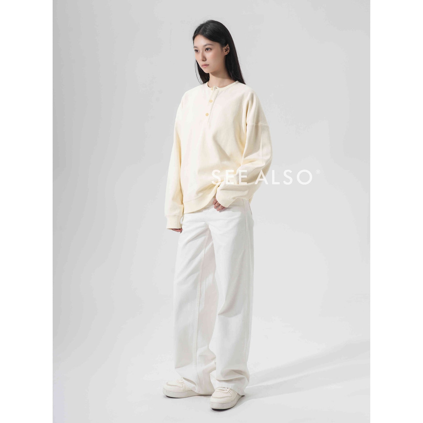 "Fashion Week Runway" Ultra-fine-spun combed cotton old-style long-sleeved Henry base T-shirt