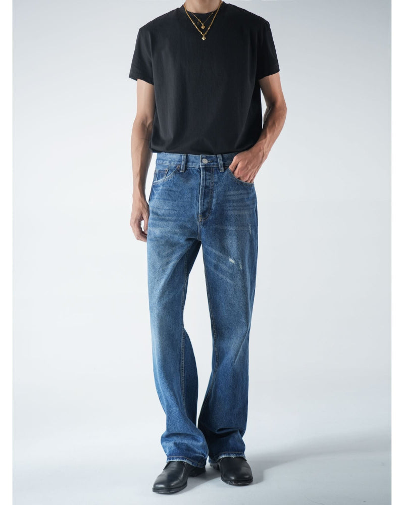 "25 Blue Bull King!" The new and trendy retro jeans are simply fitted with a small silhouette and are worn out by washing water