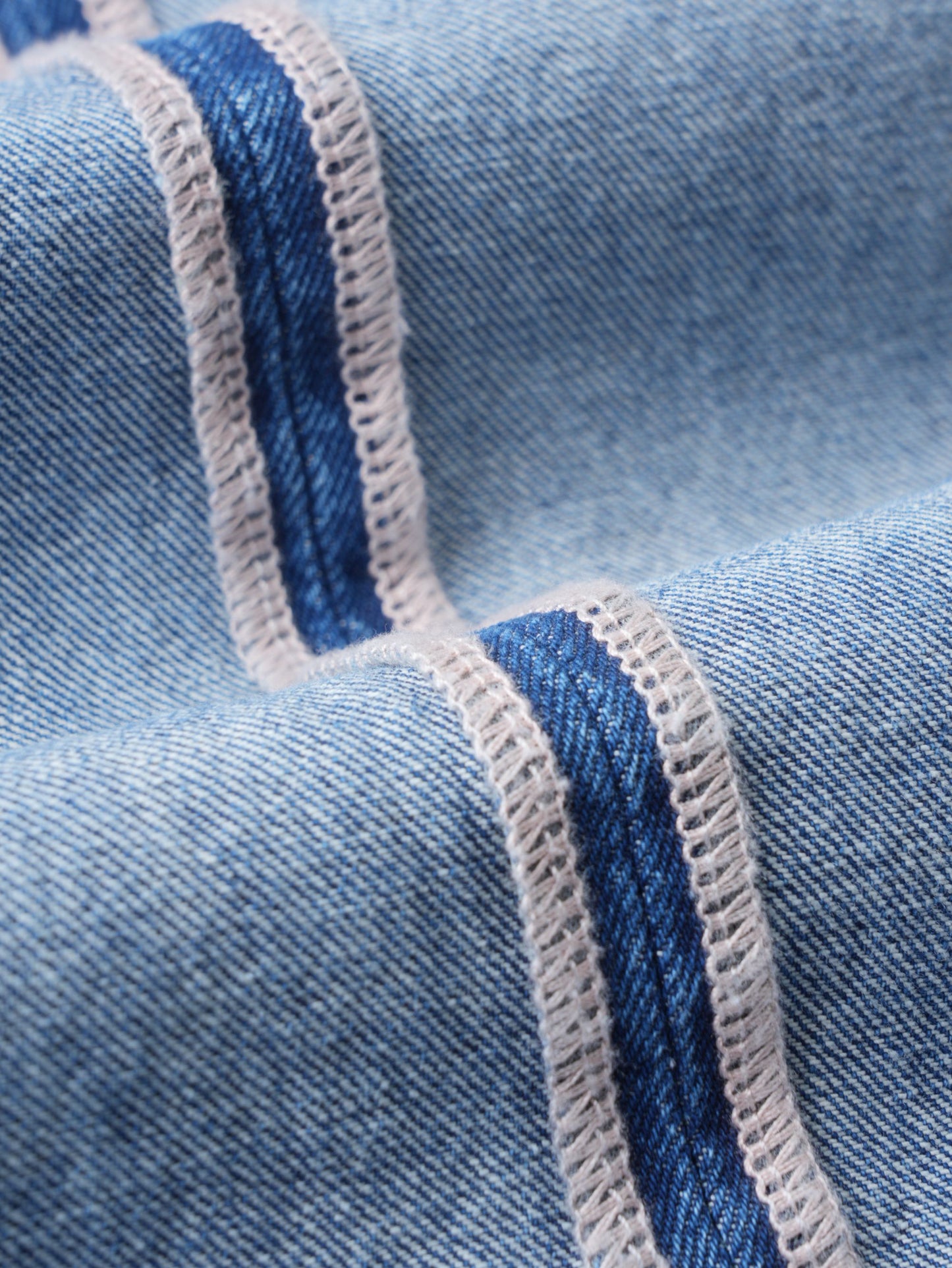 "25 Blue Bull King!" The new and trendy retro jeans are simply fitted with a small silhouette and are worn out by washing water