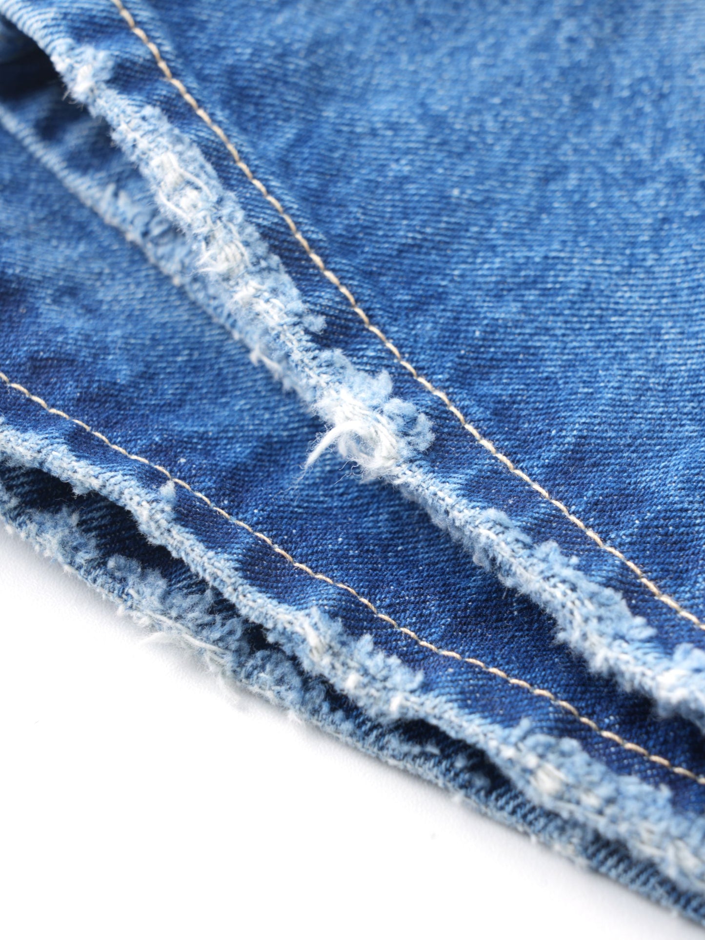 "25 Blue Bull King!" The new and trendy retro jeans are simply fitted with a small silhouette and are worn out by washing water